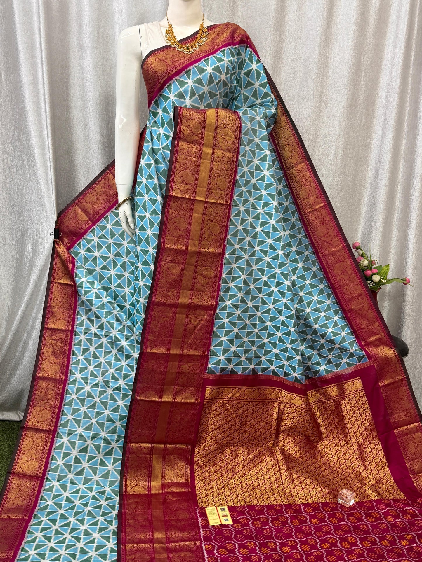 Pochampally Handloom Twill Ikkat Kanchi Boader Pure Silk Saree with Blouse | Double Warp | Silk Mark Certified