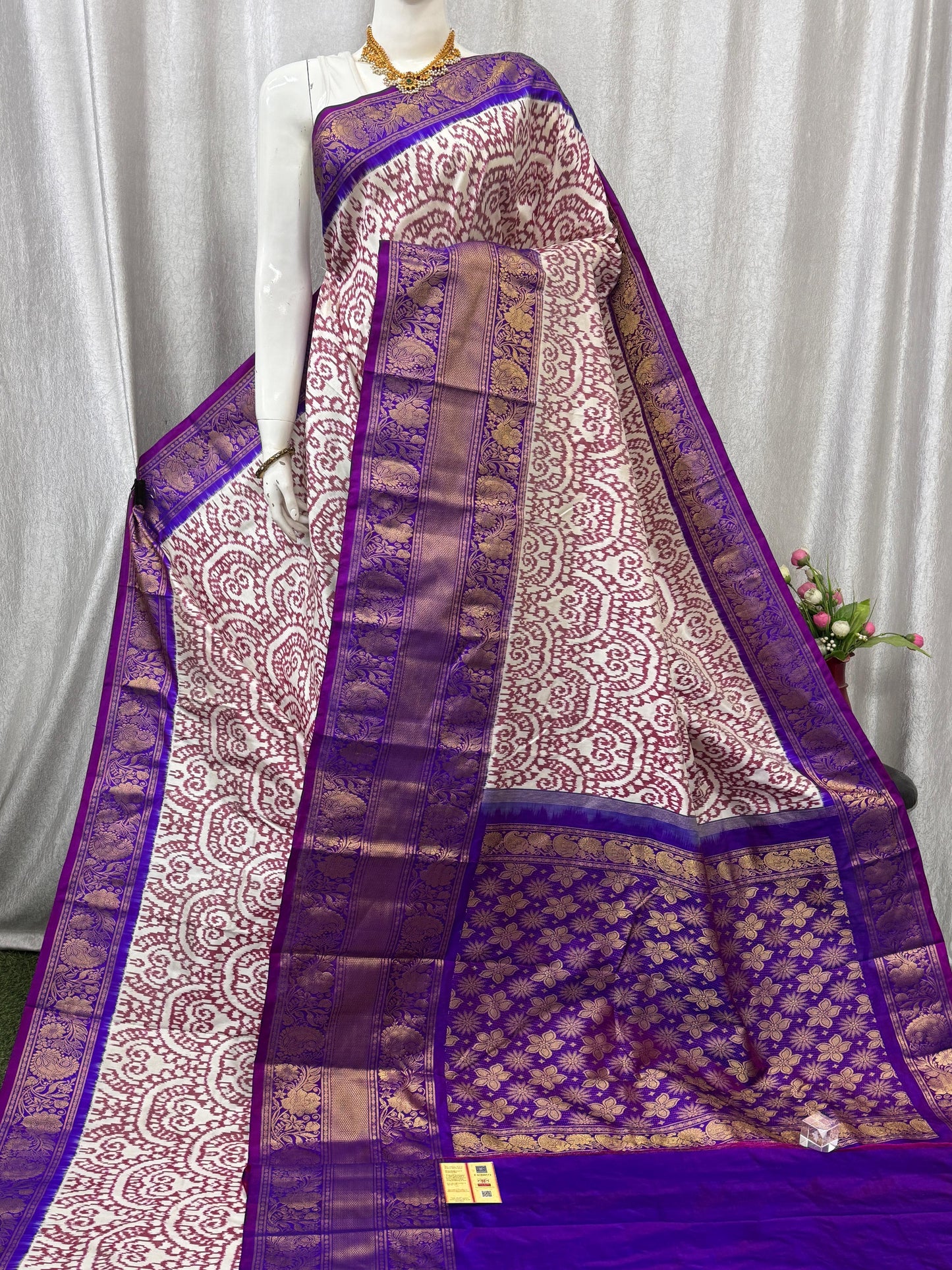 Pochampally Handloom Twill Ikkat Kanchi Boader Pure Silk Saree with Blouse | Double Warp | Silk Mark Certified
