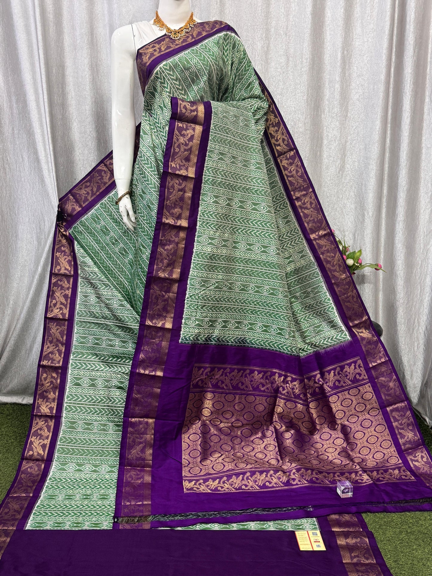 Pochampally Handloom Twill Ikkat Kanchi Boader Pure Silk Saree with Blouse | Double Warp | Silk Mark Certified