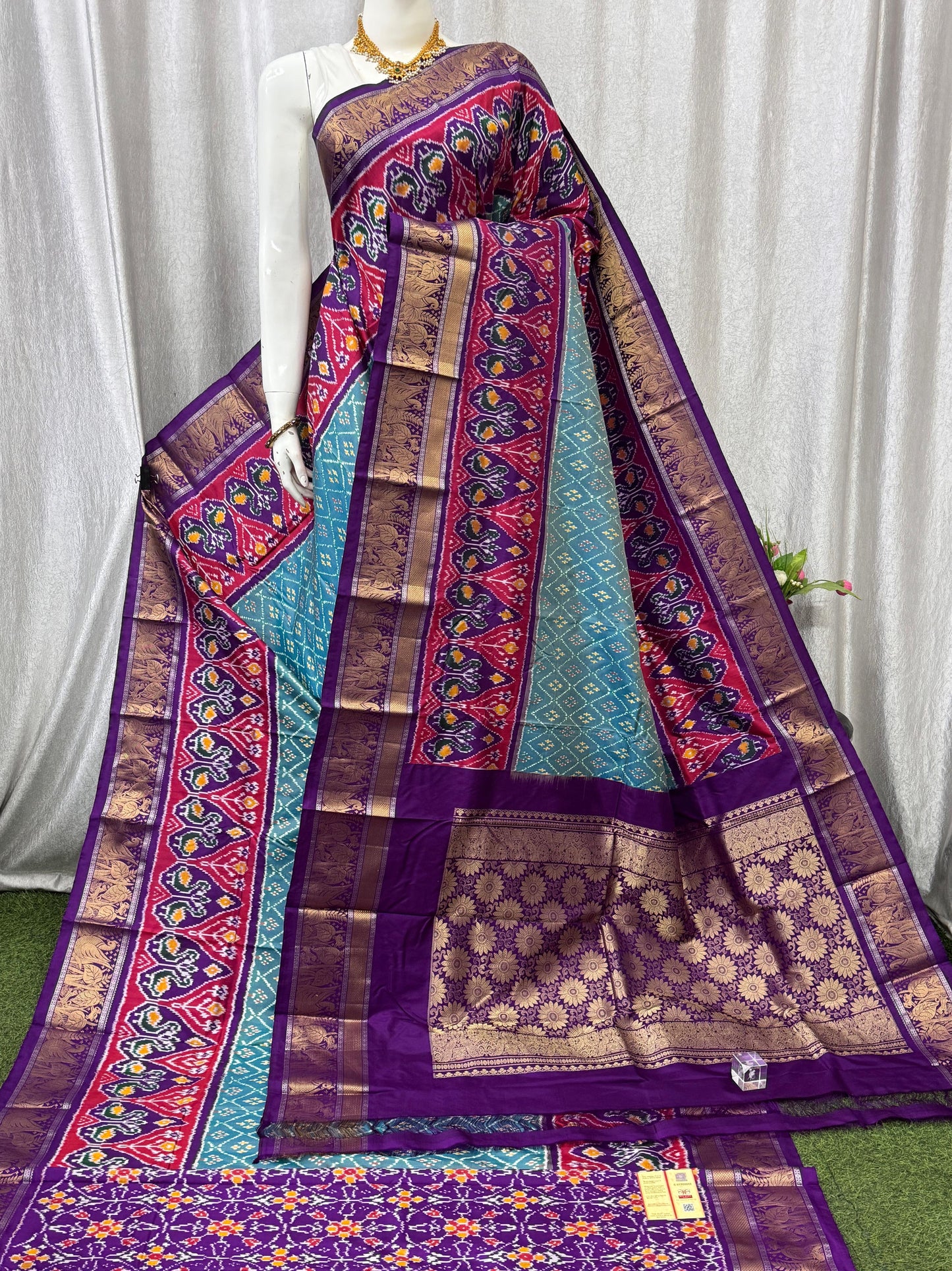 Pochampally Handloom Twill Ikkat Kanchi Boader Pure Silk Saree with Blouse | Double Warp | Silk Mark Certified