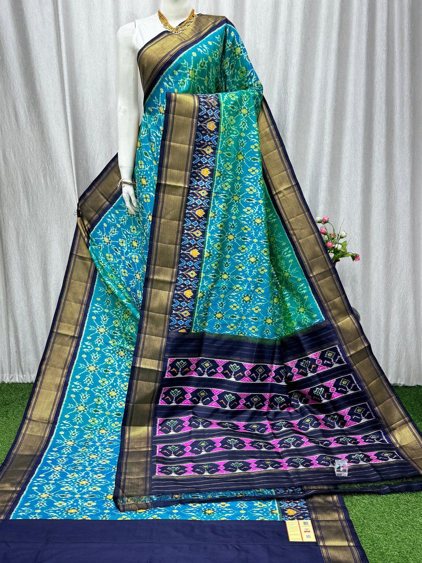 Ikkat Pochampally Handloom Pure Silk Saree with Blouse | Double Warp | Silk Mark Certified | PS2019