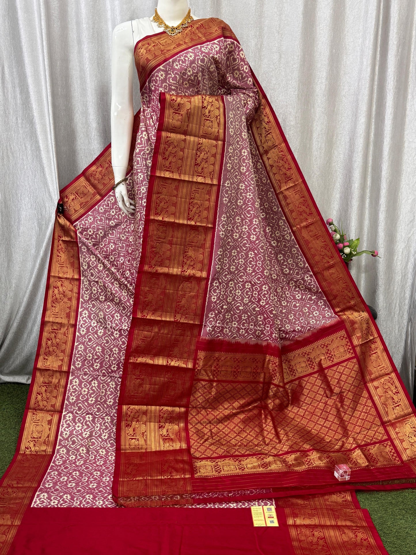 Pochampally Handloom Twill Ikkat Kanchi Boader Pure Silk Saree with Blouse | Double Warp | Silk Mark Certified