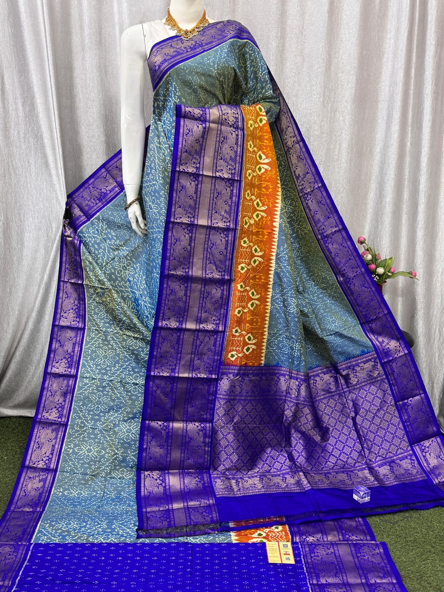 Pochampally Handloom Twill Ikkat Kanchi Boader Pure Silk Saree with Blouse | Double Warp | Silk Mark Certified