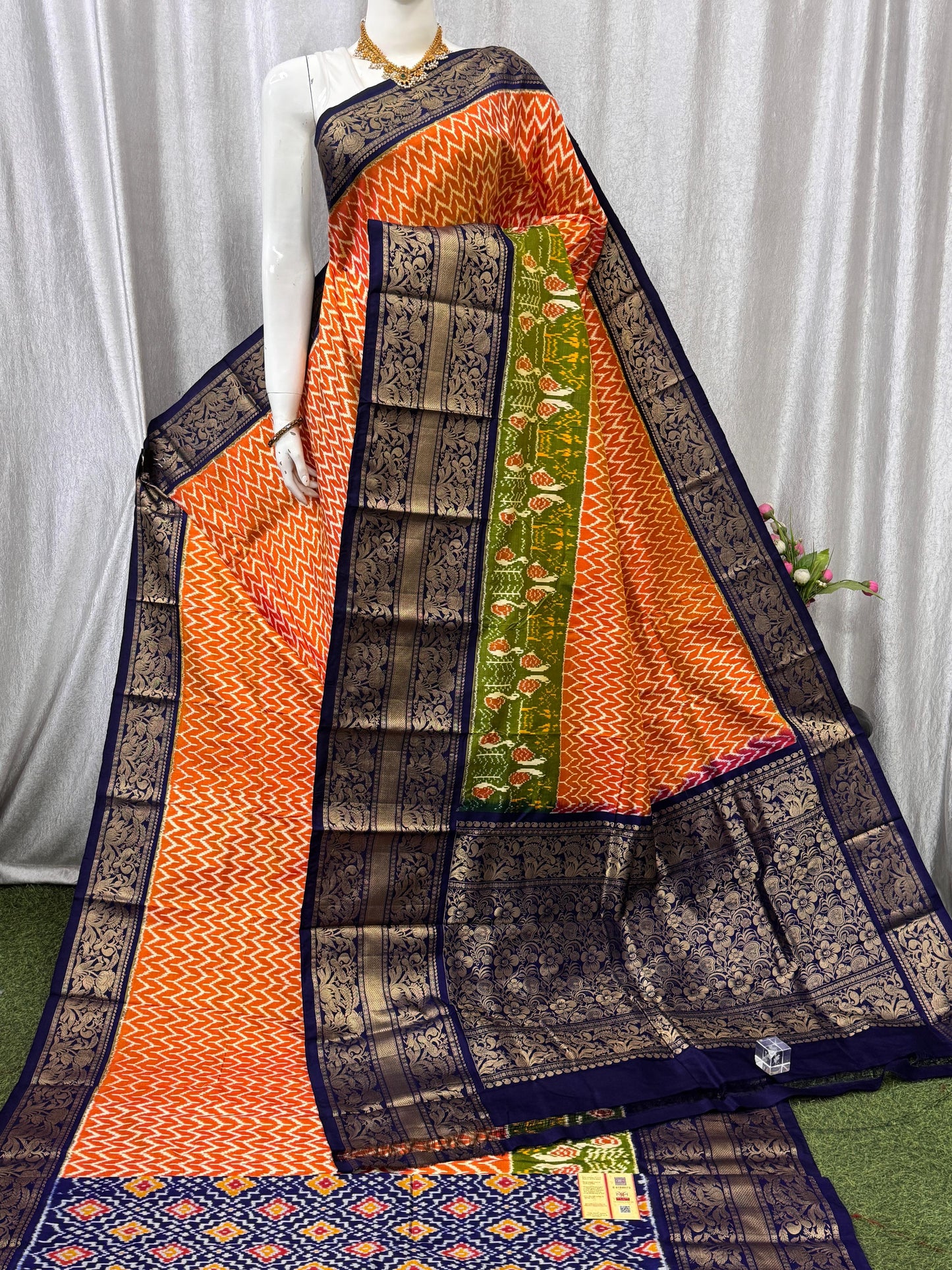 Pochampally Handloom Twill Ikkat Kanchi Boader Pure Silk Saree with Blouse | Double Warp | Silk Mark Certified