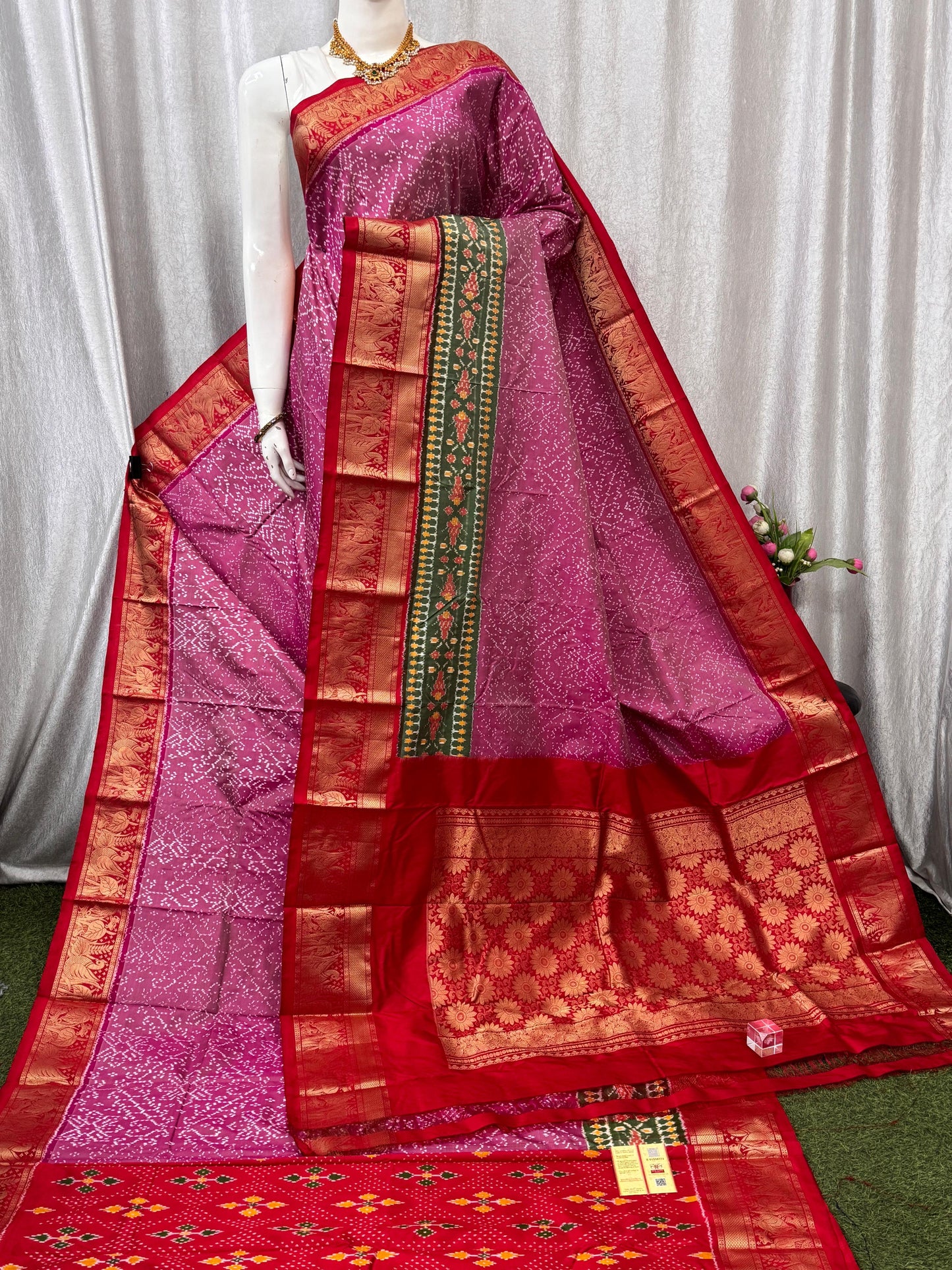 Pochampally Handloom Twill Ikkat Kanchi Boader Pure Silk Saree with Blouse | Double Warp | Silk Mark Certified