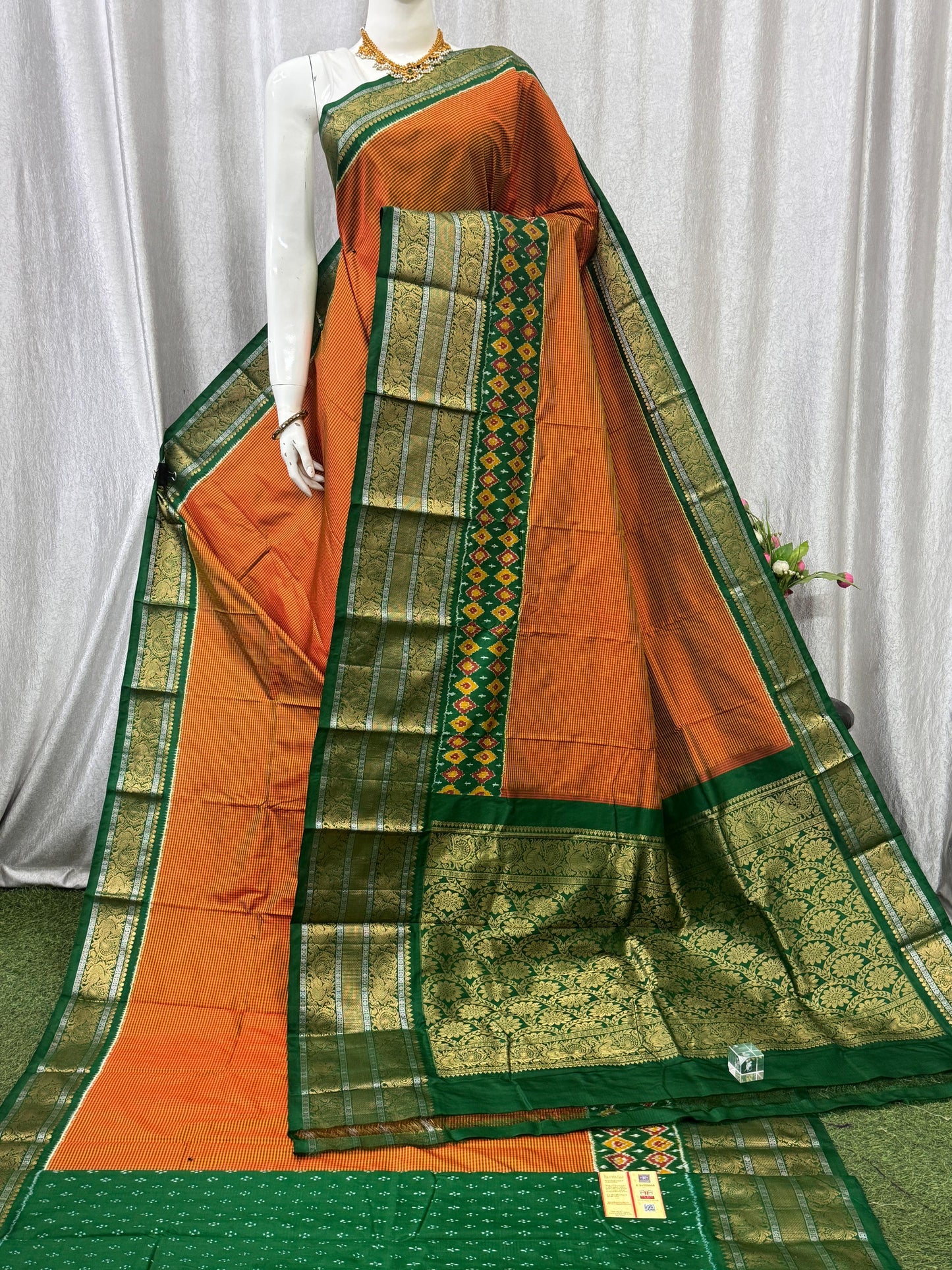 Pochampally Handloom Twill Ikkat Kanchi Boader Pure Silk Saree with Blouse | Double Warp | Silk Mark Certified