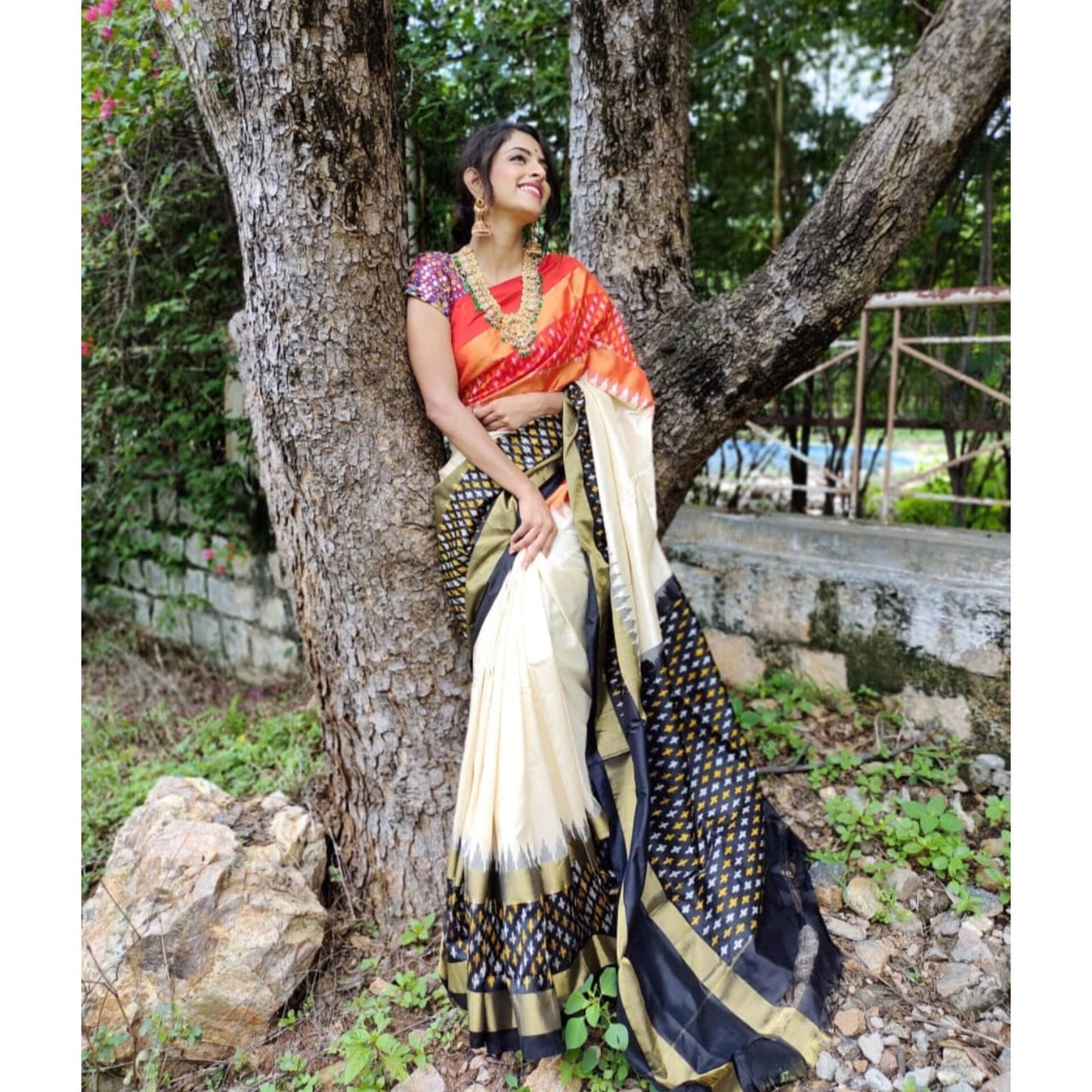 Ikkat Pochampally Handloom Pure Silk Saree with Blouse | Double Warp | Silk Mark Certified