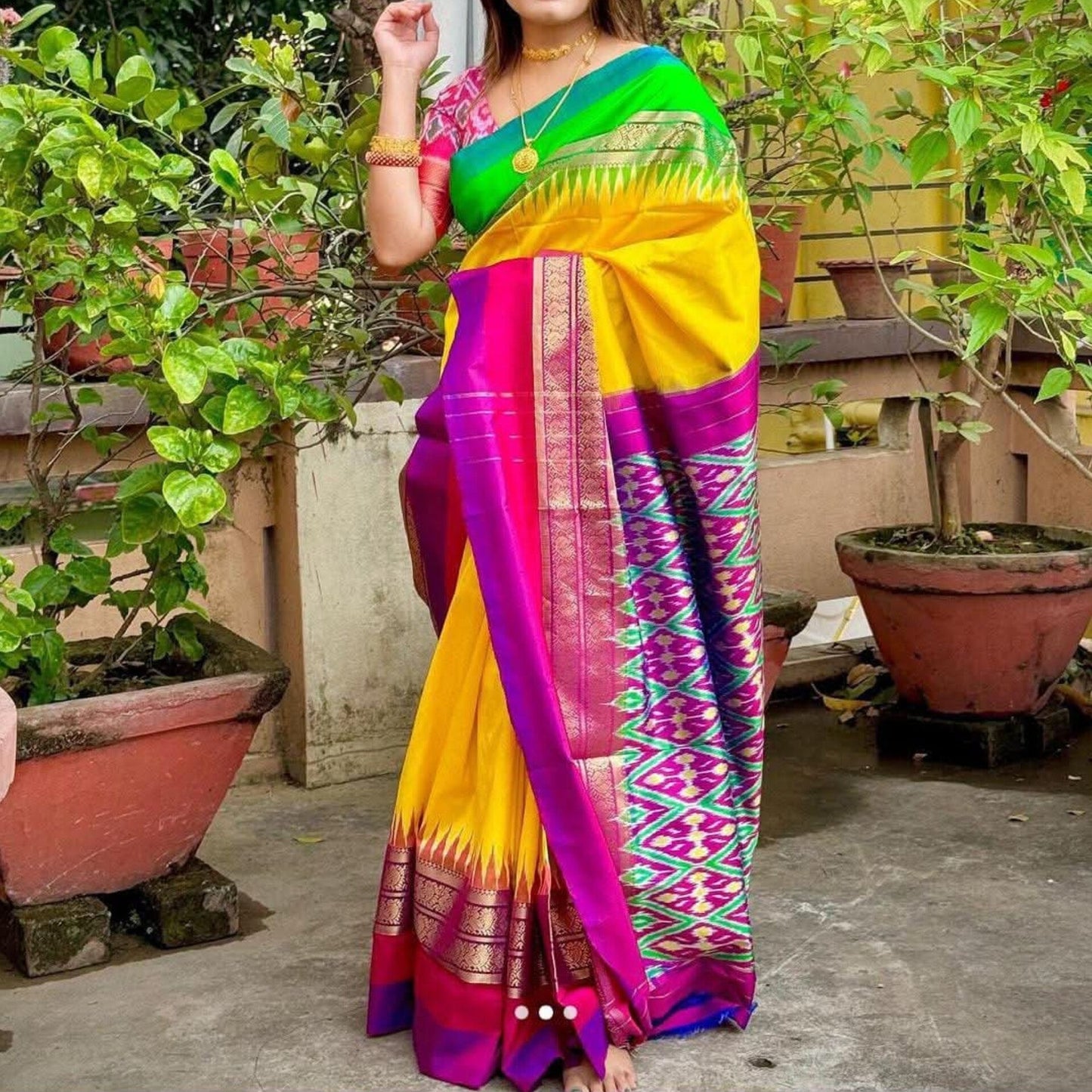 Ikkat Pochampally Handloom Pure Silk Saree with Kanchi Border – Ikat Pallu & Blouse | Double Warp | Silk Mark Certified
