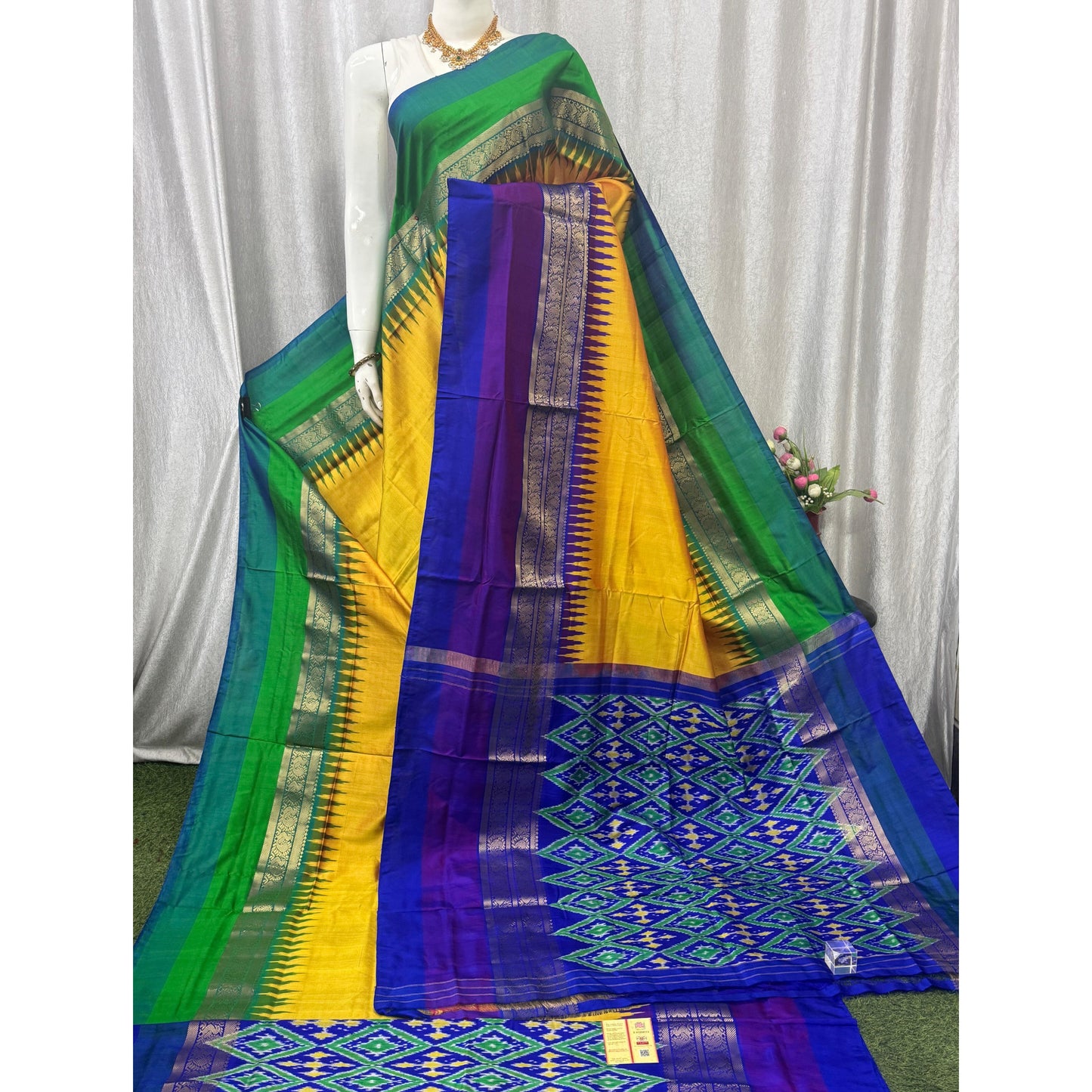 Ikkat Pochampally Handloom Pure Silk Saree with Kanchi Border – Ikat Pallu & Blouse | Double Warp | Silk Mark Certified