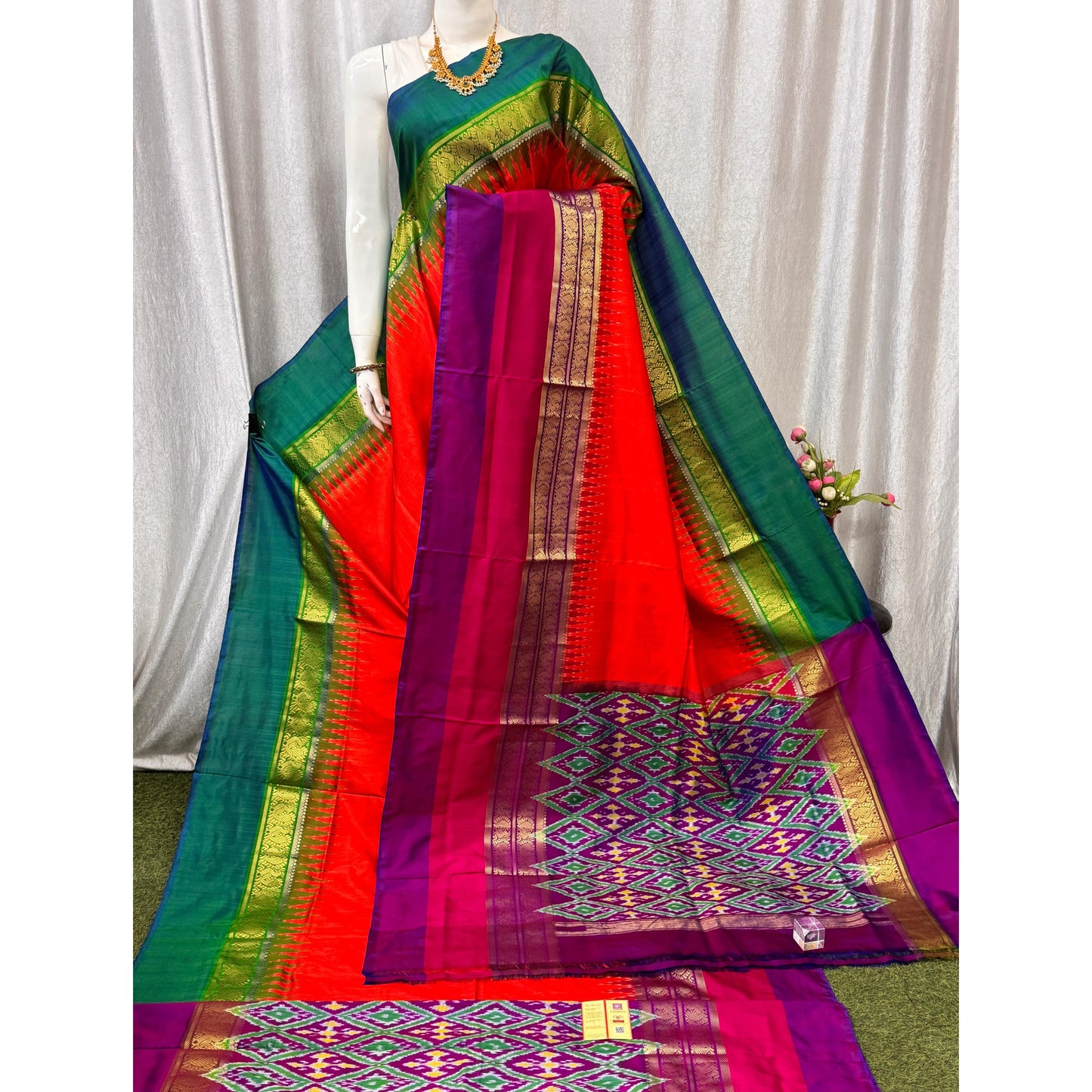 Ikkat Pochampally Handloom Pure Silk Saree with Blouse | Double Warp | Silk Mark Certified