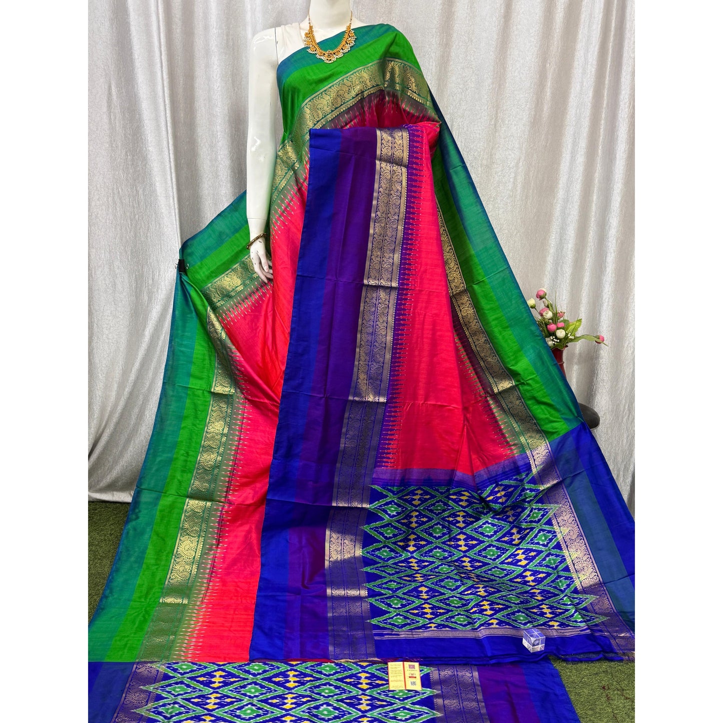Ikkat Pochampally Handloom Pure Silk Saree with Blouse | Double Warp | Silk Mark Certified