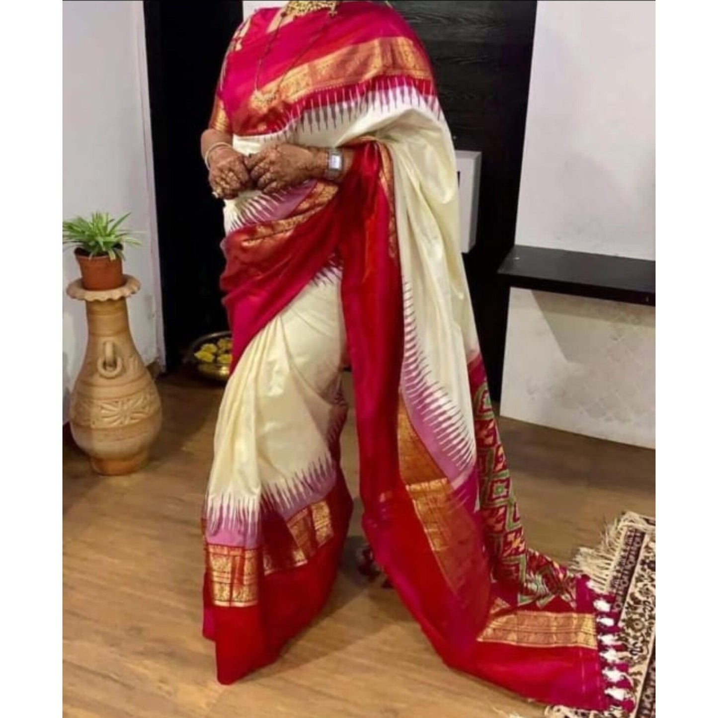Ikkat Pochampally Handloom Pure Silk Saree with Kanchi Border – Ikat Pallu & Blouse | Double Warp | Silk Mark Certified