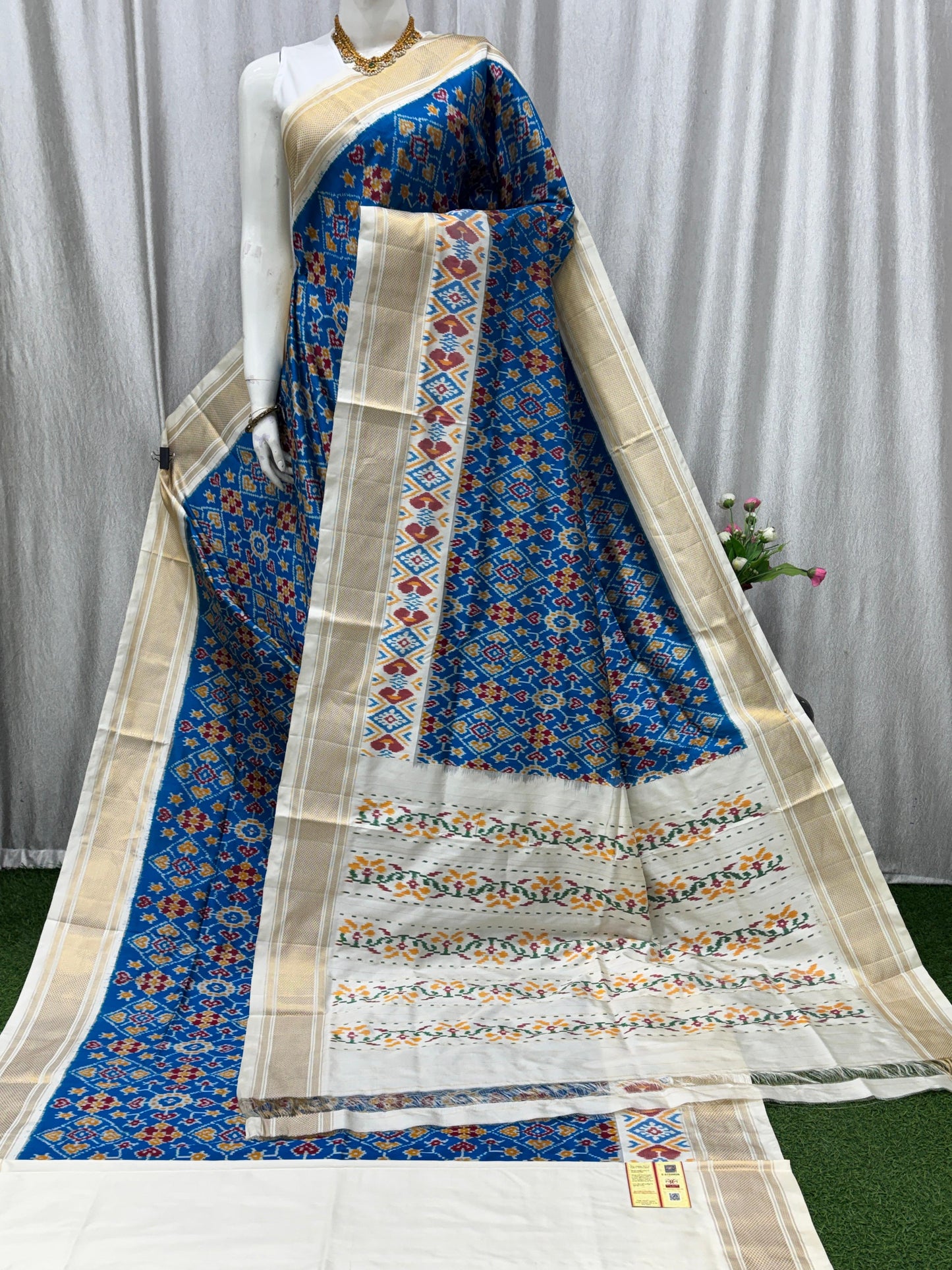 Ikkat Pochampally Handloom Pure Silk Saree with Blouse | Double Warp | Silk Mark Certified | PS2021