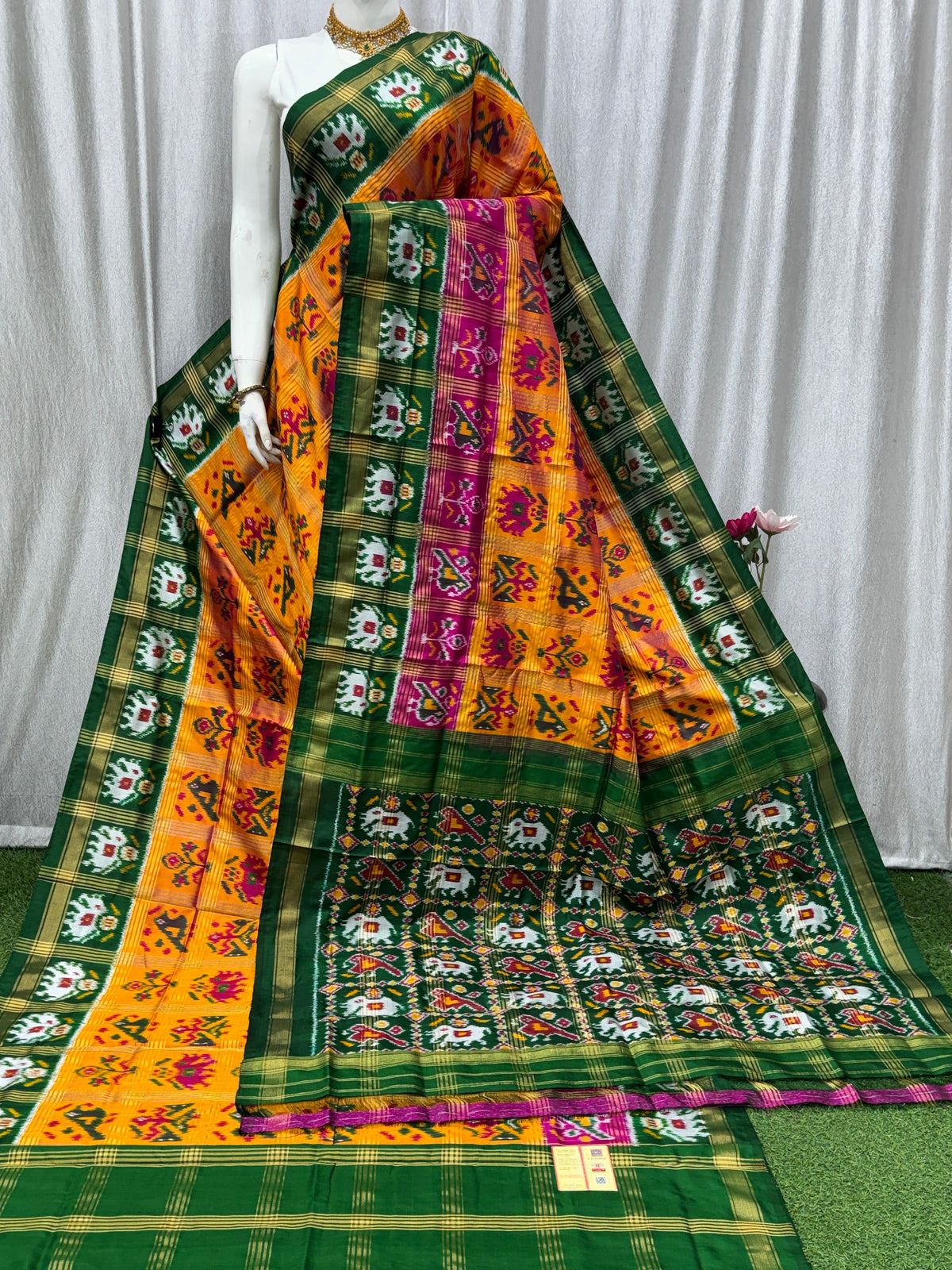 Ikkat Pochampally Handloom Jeri Checks Pure Silk Saree with Blouse | Double Warp | Silk Mark Certified