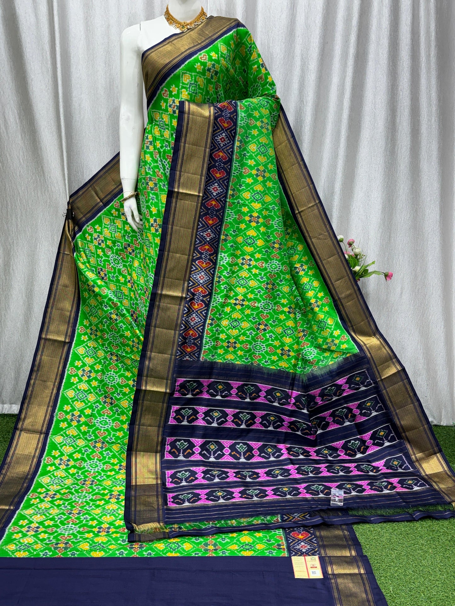 Ikkat Pochampally Handloom Pure Silk Saree with Blouse | Double Warp | Silk Mark Certified | PS2013